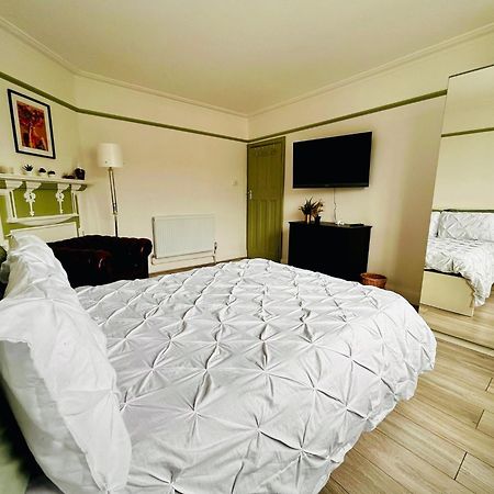 Rest Boutique Golders Green London Kültér fotó