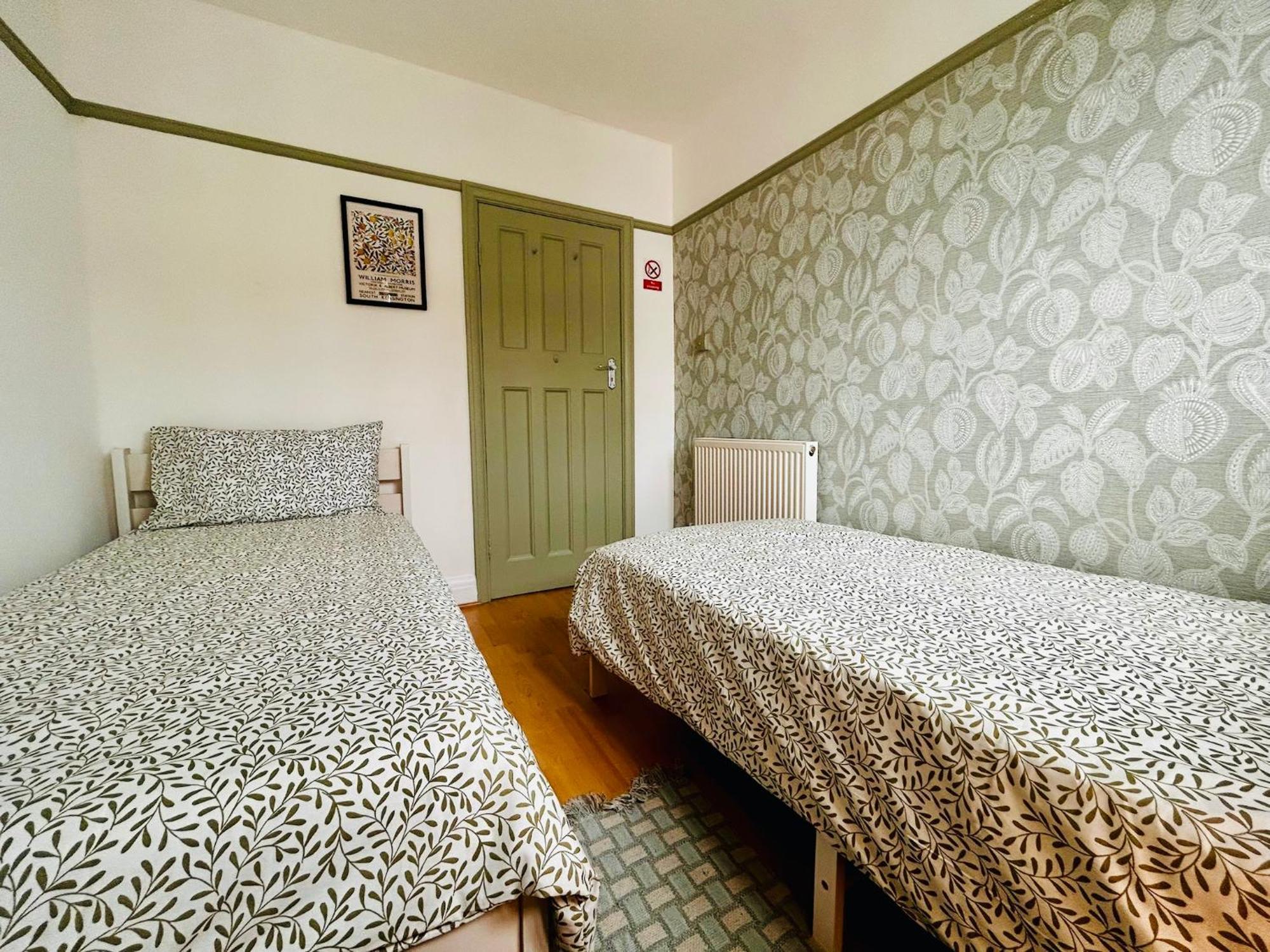 Rest Boutique Golders Green London Kültér fotó